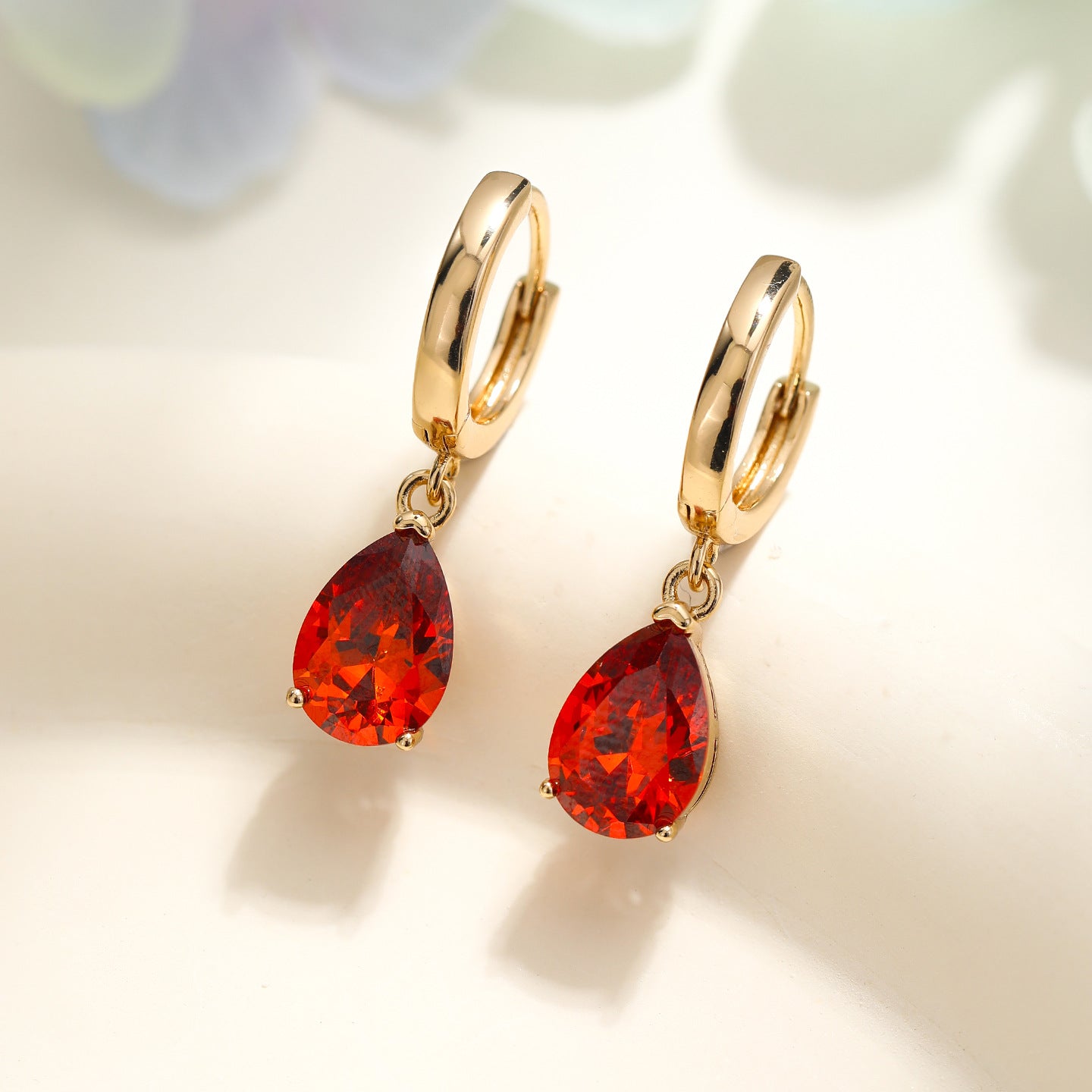 Waterdrop Zircon Earrings A Niche High-end Light-luxury Accessory